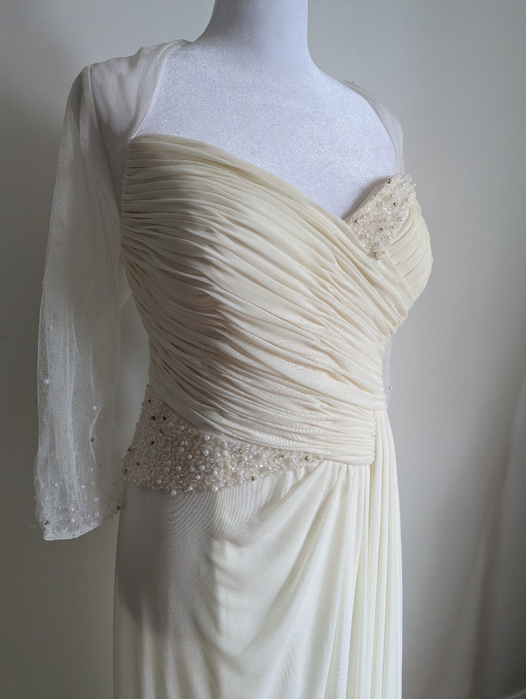 Vintage Ivory Beaded 3/4 Sleeve Mesh Bridal Gown With Ruched Waist Sweetheart — image 2 of 8